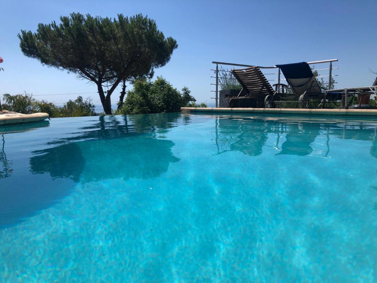 Aux Balcons du Riou avec vue mer 180 degrés Vence Exterior foto