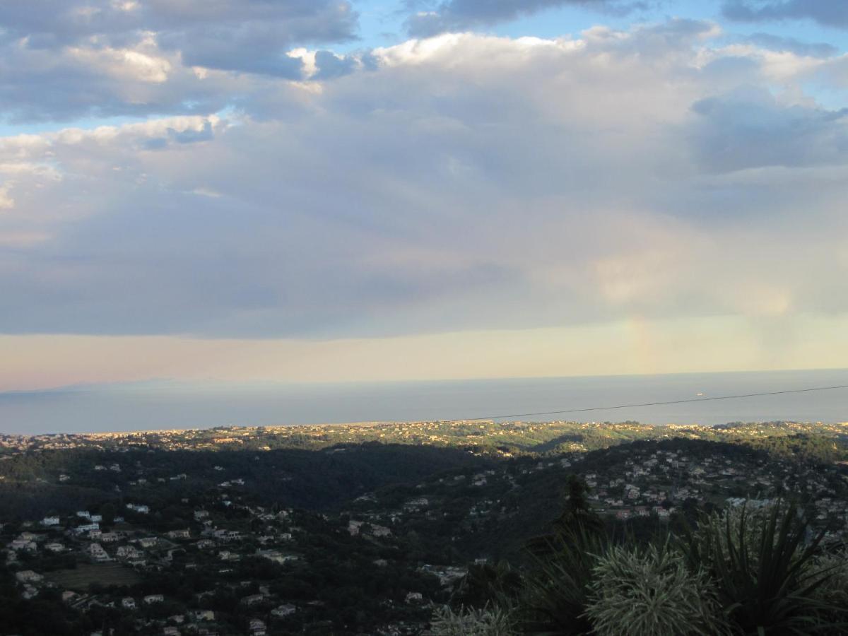 Aux Balcons du Riou avec vue mer 180 degrés Vence Exterior foto